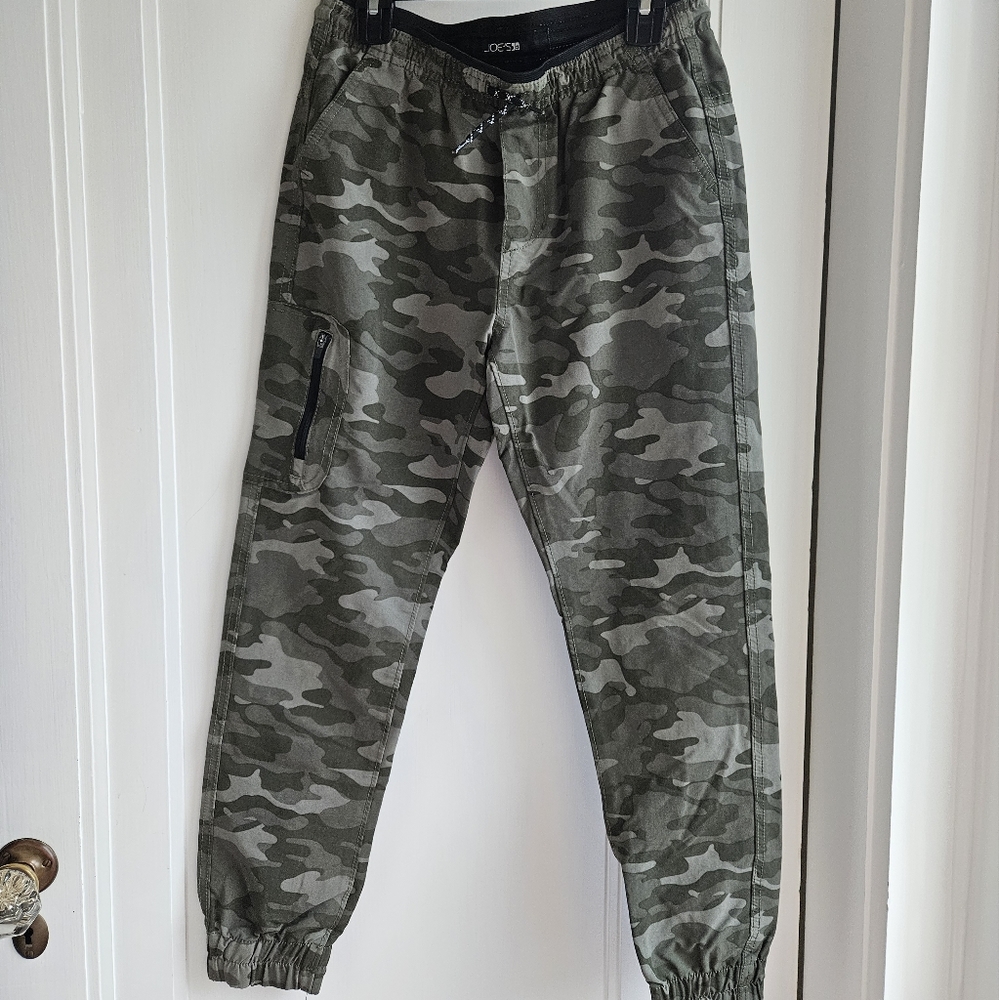 Joe's Boys the lightweight Camo Pants